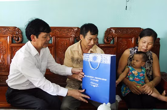 Chăm lo cho cuộc sống của người có công ảnh 1