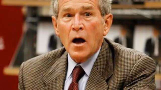 Ông Trump được đề cử, cựu Tổng thống G. Bush lo lắng ảnh 1