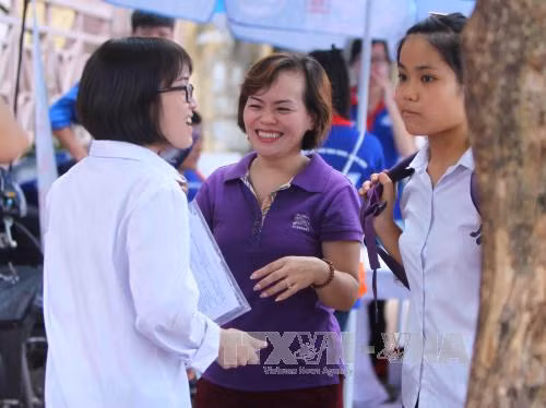 Phổ điểm 2016 phân hóa rõ rệt, chỉ 100 bài đạt điểm 10 ảnh 1