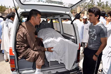 Pakistan: Đánh bom tàu hỏa, hàng chục người thương vong ảnh 1