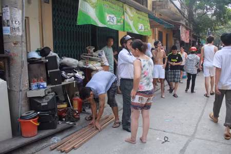 Hoảng loạn sơ tán trong vụ cháy tại Vọng Hà ảnh 11