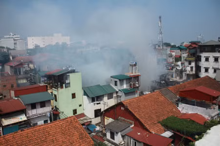 Hoảng loạn sơ tán trong vụ cháy tại Vọng Hà ảnh 13