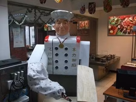 Robot làm đầu bếp nấu mỳ ảnh 7