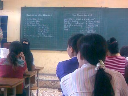 Dồn dập khoản thu đầu năm học mới ảnh 2