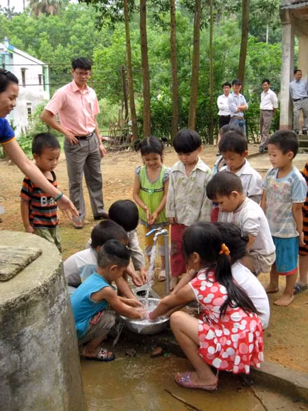 Kỷ niệm 67 năm Cách mạng tháng Tám và Quốc khánh 2/9 ảnh 1