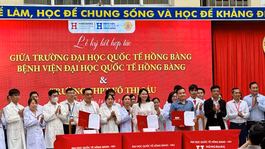 Trường THPT Võ Thị Sáu là điểm mở đầu cho chương trình khám sức khoẻ và tư vấn nghề nghiệp cho các trường THPT trên địa bàn Thành phố.