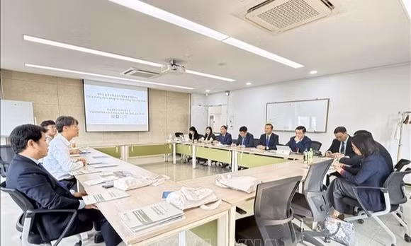 Thúc đẩy hợp tác đào tạo, khoa học công nghệ và y tế