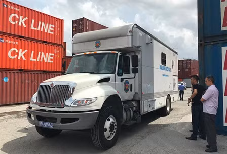 Chặn container phế liệu ‘vô chủ’ vào cảng Hải Phòng ảnh 1