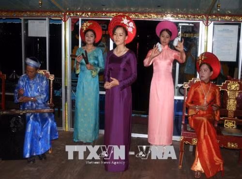 Chấn chỉnh hoạt động ca Huế trên sông Hương ảnh 1