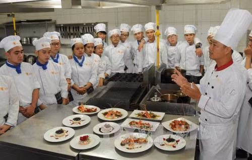 TP Hồ Chí Minh nâng cao chất lượng nhân lực ngành du lịch - Bài 1 ảnh 1
