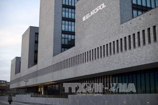 Europol phối hợp với các nước điều tra vụ tấn công mạng toàn cầu ảnh 1