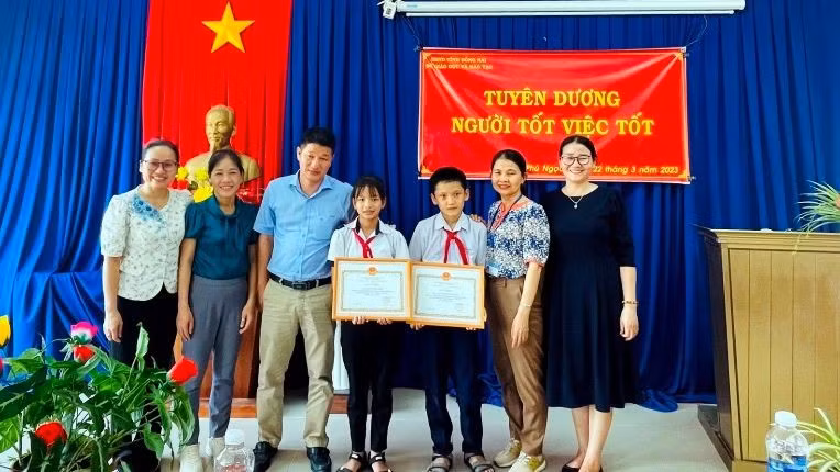 Chú thích ảnh