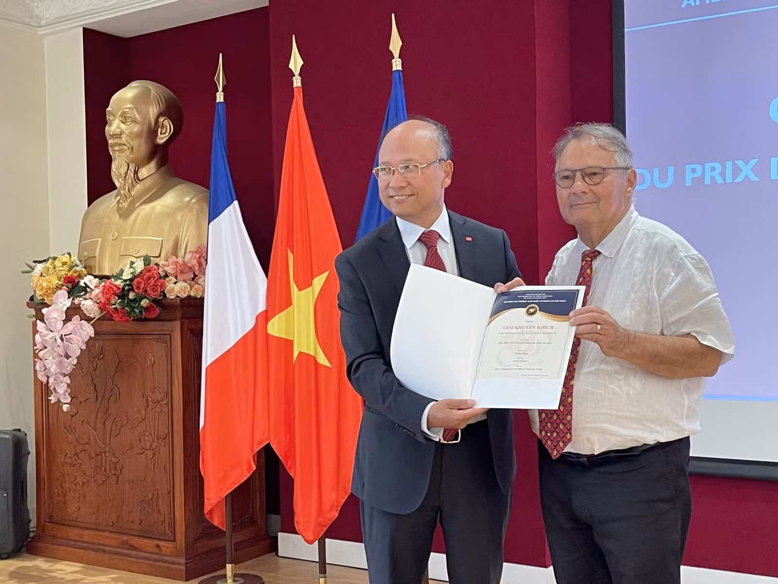 Chú thích ảnh