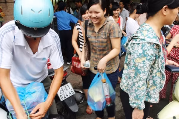 Nghẹt thở tìm mua bánh trung thu cổ truyền Hà Nội ảnh 6