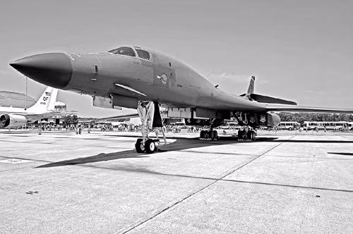 Tu-160 - oanh tạc cơ khiến người Mỹ căng thẳng ảnh 2