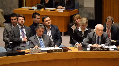 Ukraine lún sâu vào khủng hoảng ảnh 1