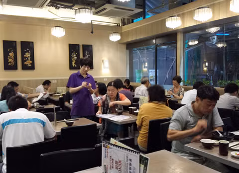 Vì sự nghiệp, phụ nữ Hong Kong không muốn sinh con ảnh 1