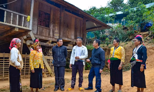 Giúp đồng bào dân tộc thiểu số miền núi chủ động tiếp cận pháp luật