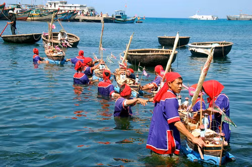 Lễ khao lề thế lính Hoàng Sa ảnh 2
