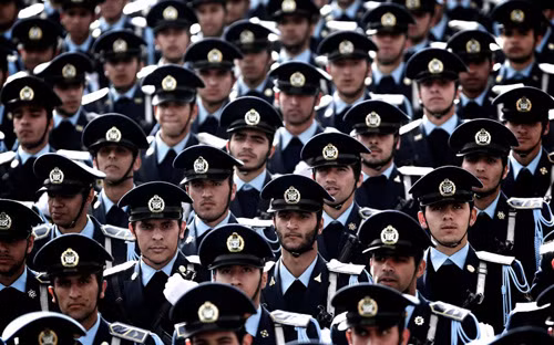 Iran diễu binh kỷ niệm ngày Quân đội ảnh 6