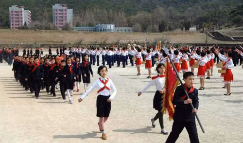 Triều Tiên kỷ niệm 'nhẹ nhàng' ngày sinh lãnh tụ ảnh 3
