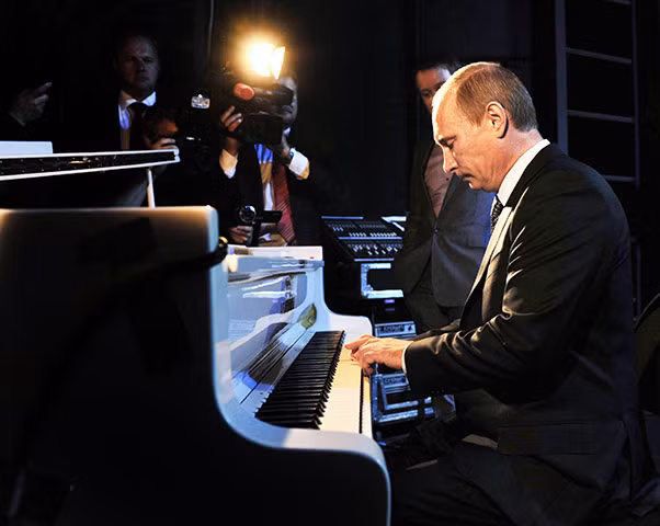 Putin - vị Tổng thống đa tài của nước Nga ảnh 8