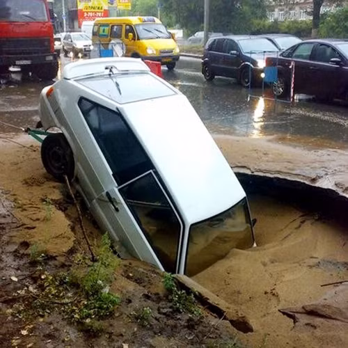 'Đại dịch hố tử thần' ở Nga ảnh 9