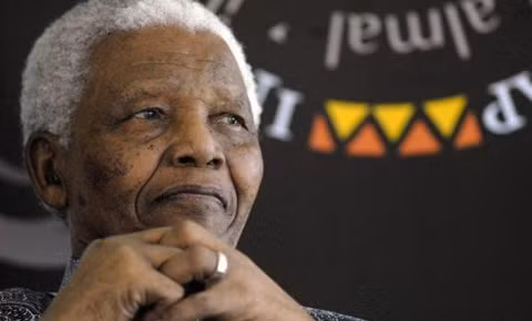 Sức khỏe cựu Tổng thống Mandela phục hồi tốt ảnh 1