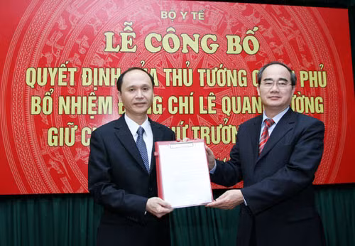 Trao Quyết định bổ nhiệm Thứ trưởng Bộ Y tế ảnh 1