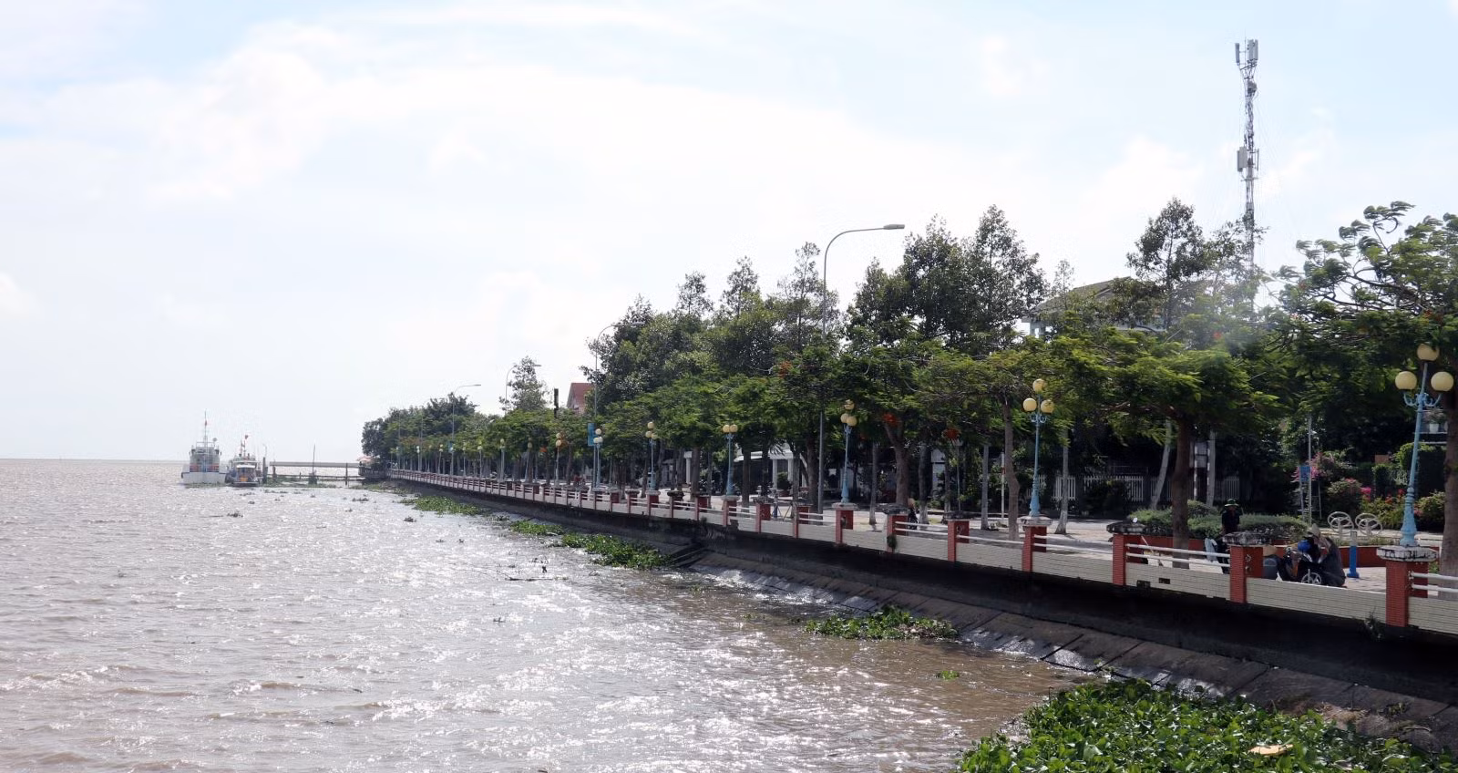 Công trình kè phòng, chống sạt lở bờ biển kết hợp chỉnh trang đô thị tại thành phố Rạch Giá (Kiên Giang).