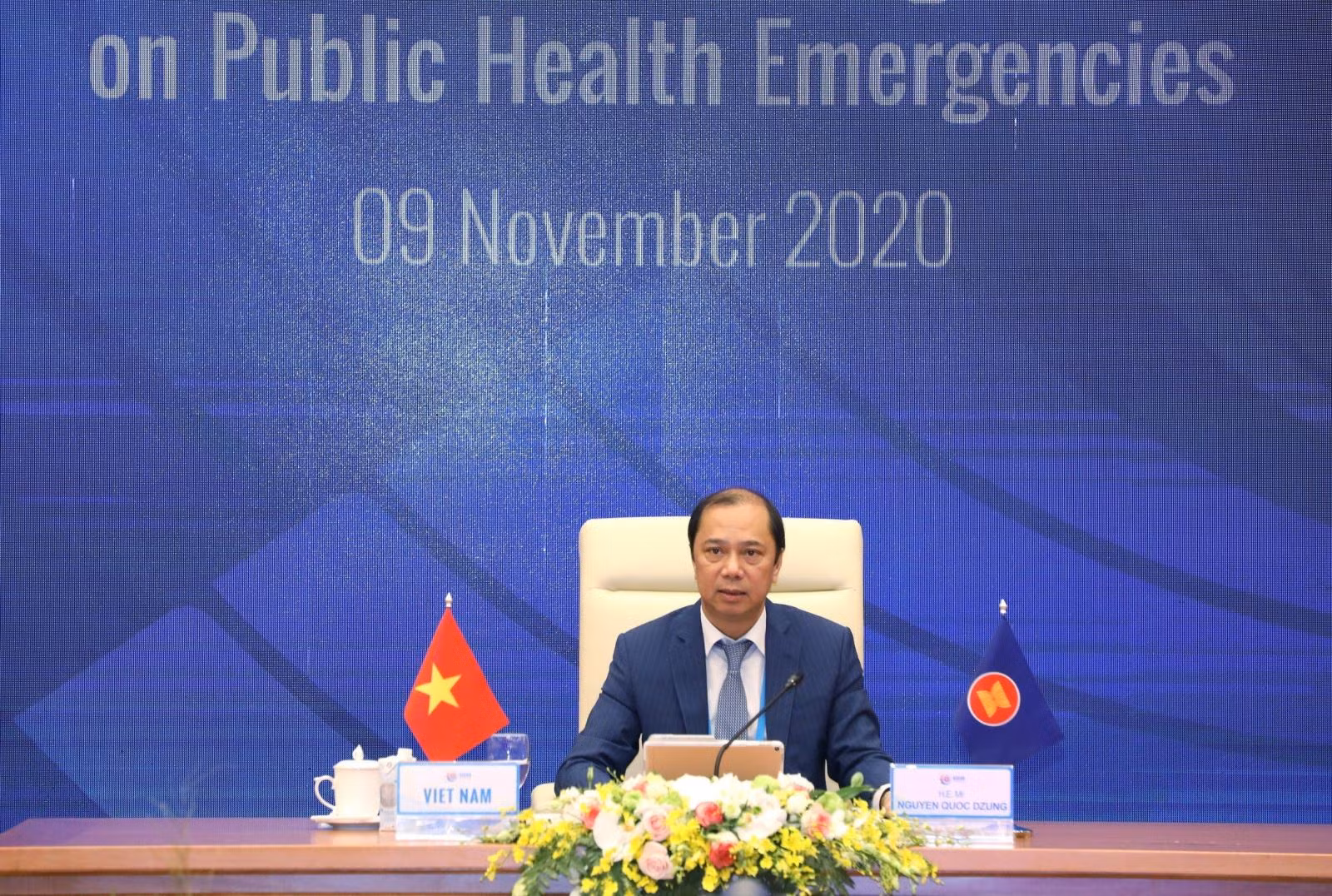 Thứ trưởng Bộ Ngoại giao Nguyễn Quốc Dũng, Trưởng SOM ASEAN của Việt Nam chủ trì cuộc họp lần thứ 5 Nhóm Công tác liên ngành thuộc Hội đồng Điều phối ASEAN về Ứng phó các tình huống y tế công cộng khẩn cấp theo hình thức trực tuyến.
