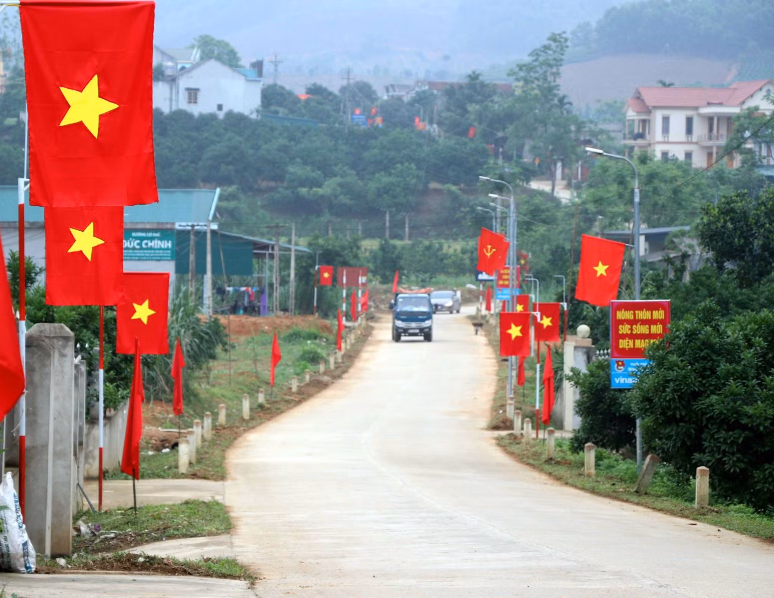 Đường liên xóm xã Phúc Ninh, huyện Yên Sơn (Tuyên Quang) được bê tông hóa.