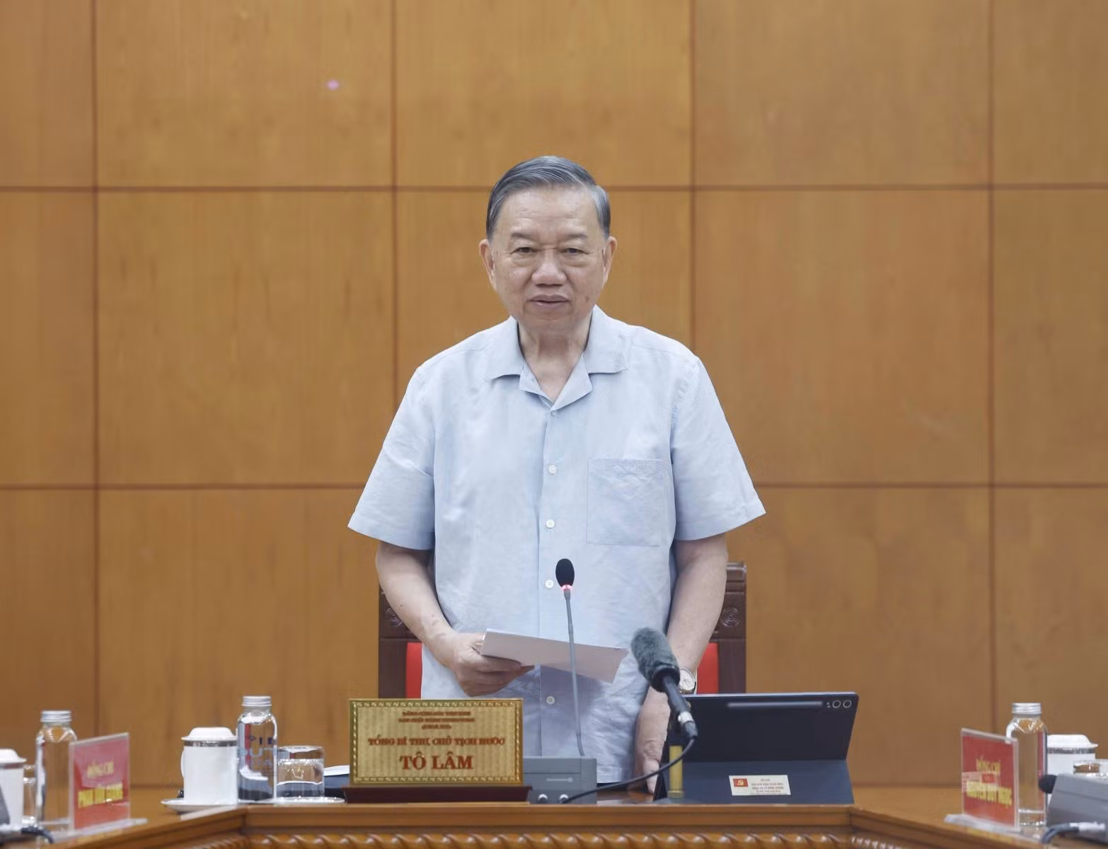 Tổng Bí thư, Chủ tịch nước Tô Lâm phát biểu chỉ đạo buổi làm việc của Thường trực Ban Chỉ đạo về phát triển khoa học công nghệ, đổi mới sáng tạo và chuyển đổi số về công tác nghiên cứu khoa học cơ bản.