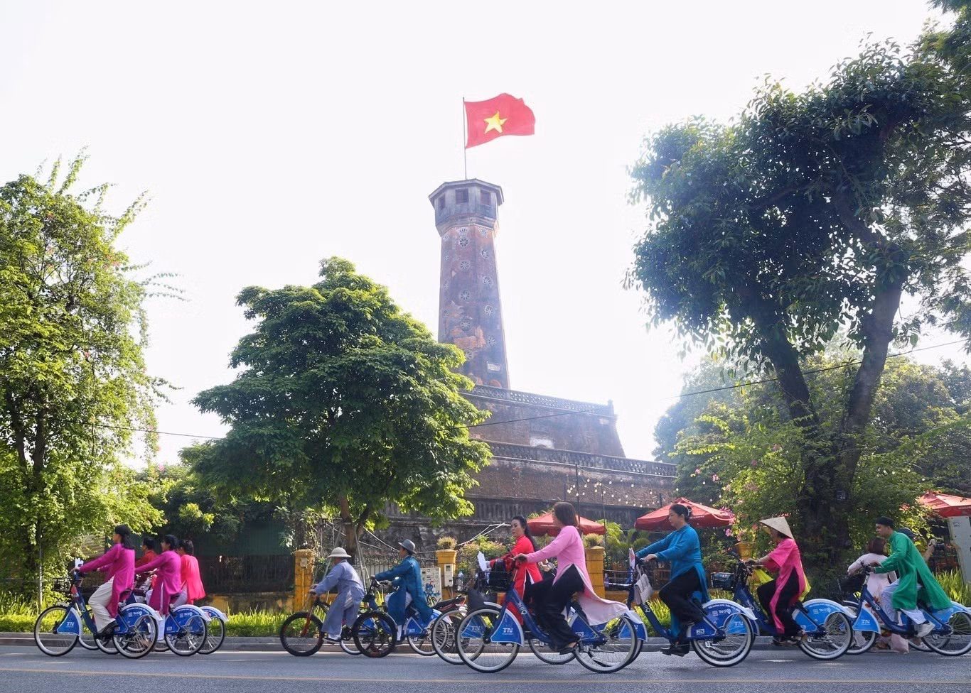 Cột cờ Hà Nội là một trong những biểu tượng của Thủ đô.
