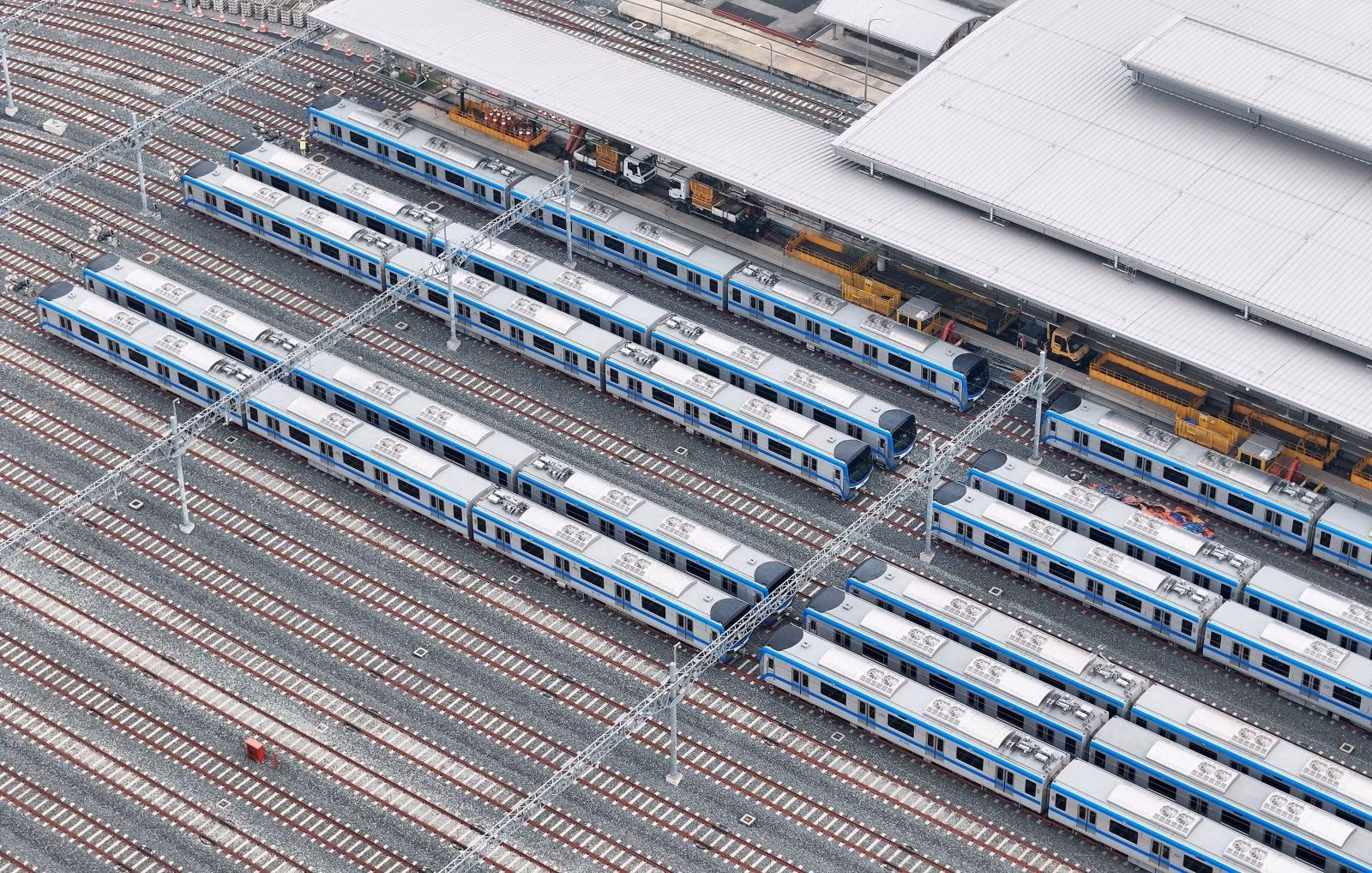 Tàu metro tập kết tại depot Long Bình (phường Long Bình, thành phố Thủ Đức, Thành phố Hồ Chí Minh).