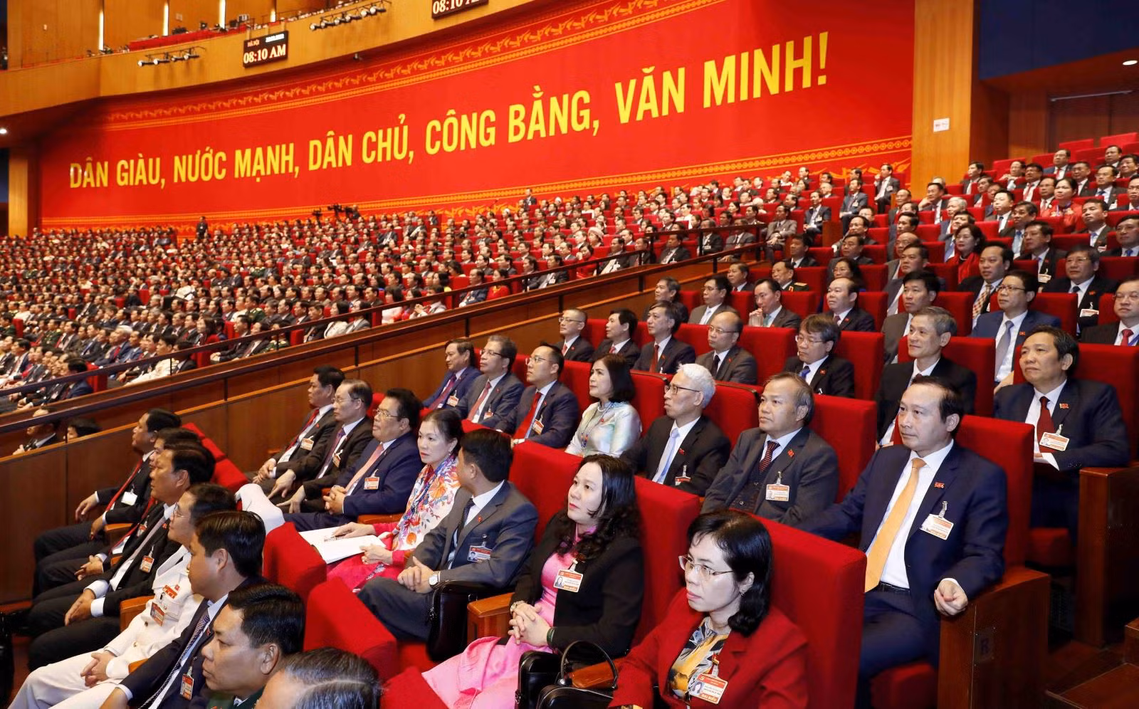 Các đại biểu dự phiên khai mạc Đại hội XIII của Đảng.