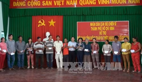 Hỗ trợ 37 hộ dân Đồng Tháp phải di dời khẩn cấp do sạt lở đất ảnh 1