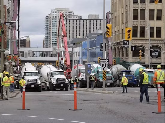 Trung tâm thủ đô Ottawa bị phong tỏa do sự cố rò rỉ khí ga ảnh 1