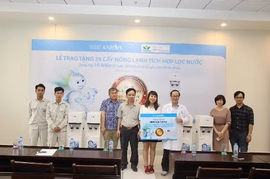 Hơn 30 triệu lít nước tinh khiết hỗ trợ bệnh nhân và người nhà ảnh 2