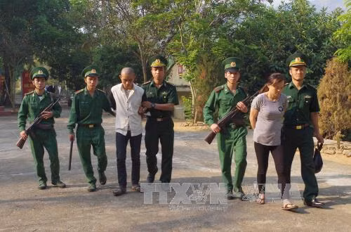 Thanh Hóa: Bắt 2 đổi tượng vận chuyển heroin từ Lào về Việt Nam ảnh 1