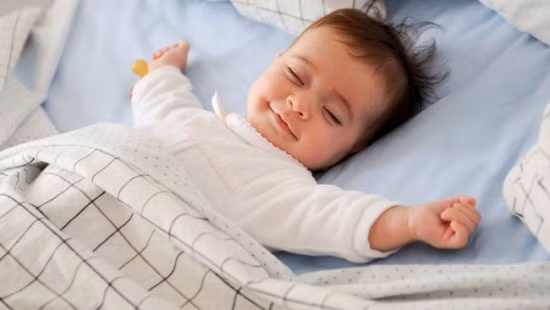 Những quy tắc gì cần 'thuộc lòng' khi cho trẻ sơ sinh nằm điều hòa ảnh 1