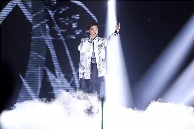 The Voice 2017: Trần Tùng Anh 'Dệt tầm gai' chinh phục hoàn toàn các HLV ảnh 1