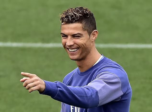Cristiano Ronaldo gửi thông điệp đến những người ghét mình ảnh 2