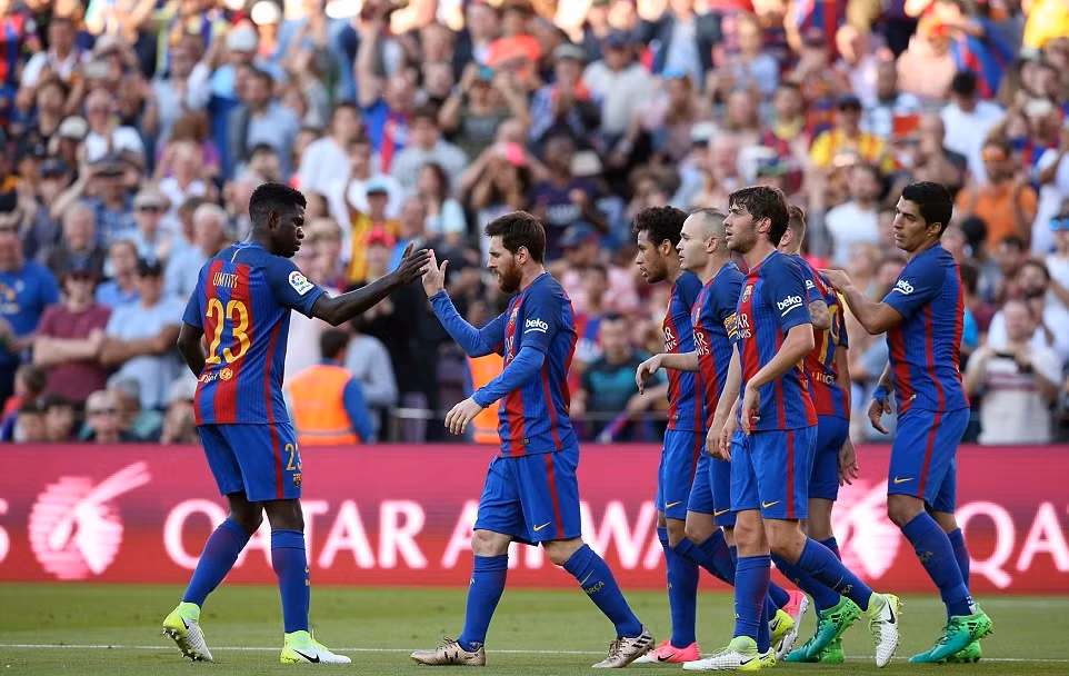 Đè bẹp đối thủ, Real và Barca tiếp tục song hành ảnh 2