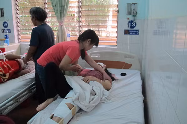 Họp khẩn khắc phục hậu quả vụ tai nạn thảm khốc ở Gia Lai ảnh 4