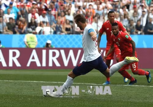 WORLD CUP 2018: Anh có thể bị FIFA phạt nếu CĐV 'mang' Brexit vào sân bóng ảnh 1