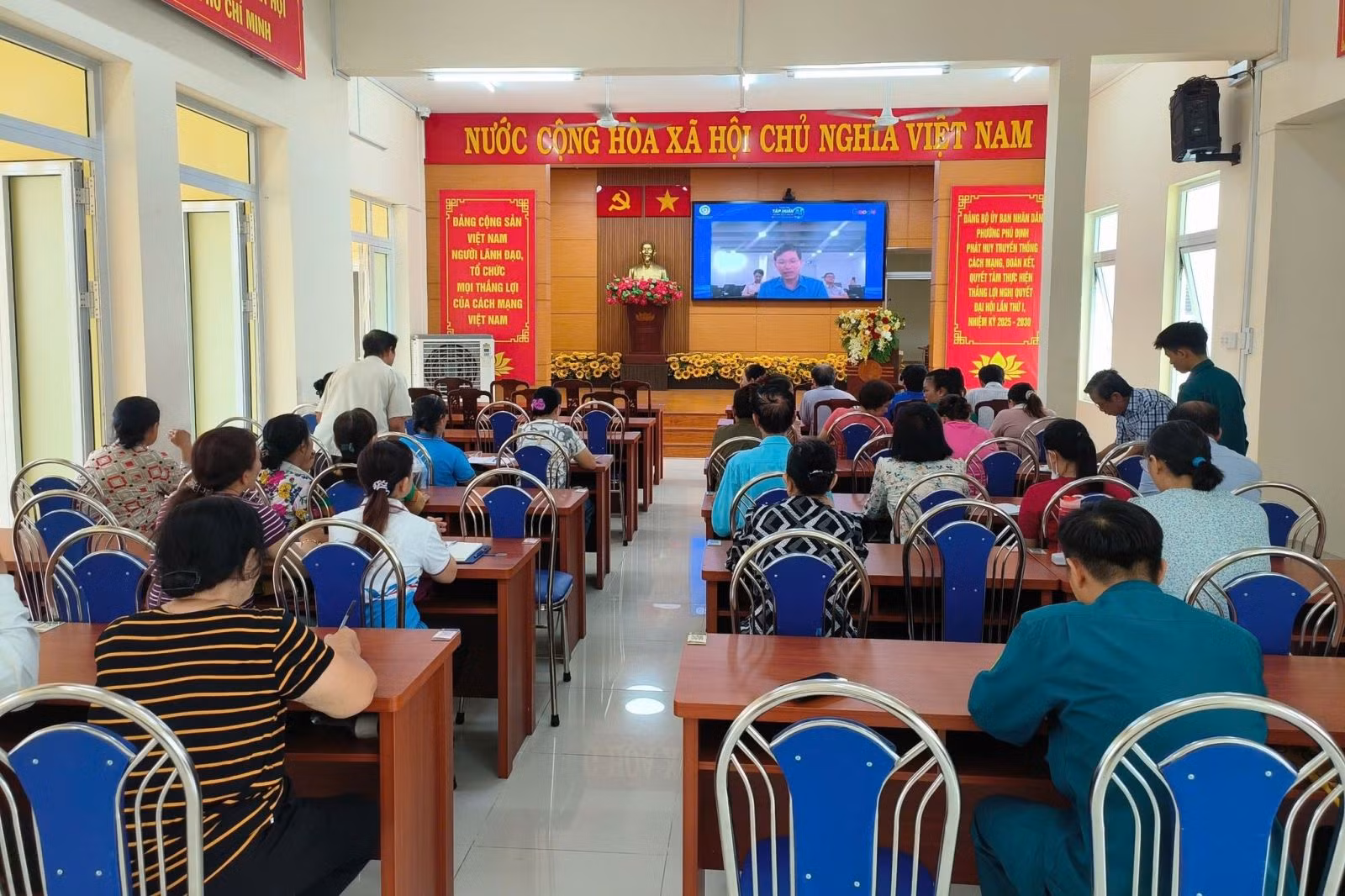 Chú thích ảnh