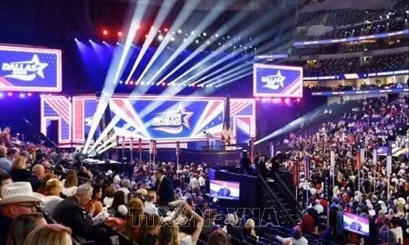 Đại hội giữa nhiệm kỳ của đảng Cộng hòa tại Dallas, bang Texas, Mỹ, sáng 10/9/2026, nơi Tổng thống Trump kêu gọi cử tri đoàn kết, tích cực đi bỏ phiếu vào ngày 3/11. Ảnh: Kyodo/TTXVN phát