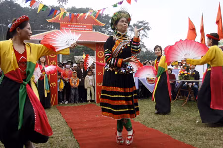 Đặc sắc hoạt động văn hoá dân gian tại Lễ hội Đền Hùng 2012 ảnh 3