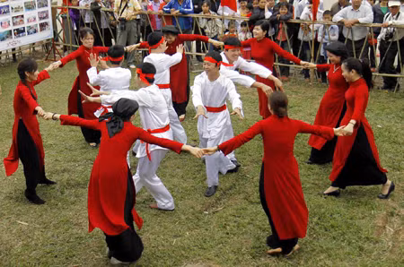 Đặc sắc hoạt động văn hoá dân gian tại Lễ hội Đền Hùng 2012 ảnh 2